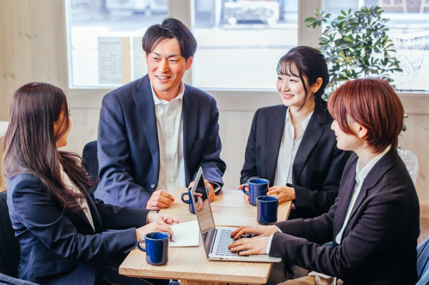 社員同士が仲のいい職場